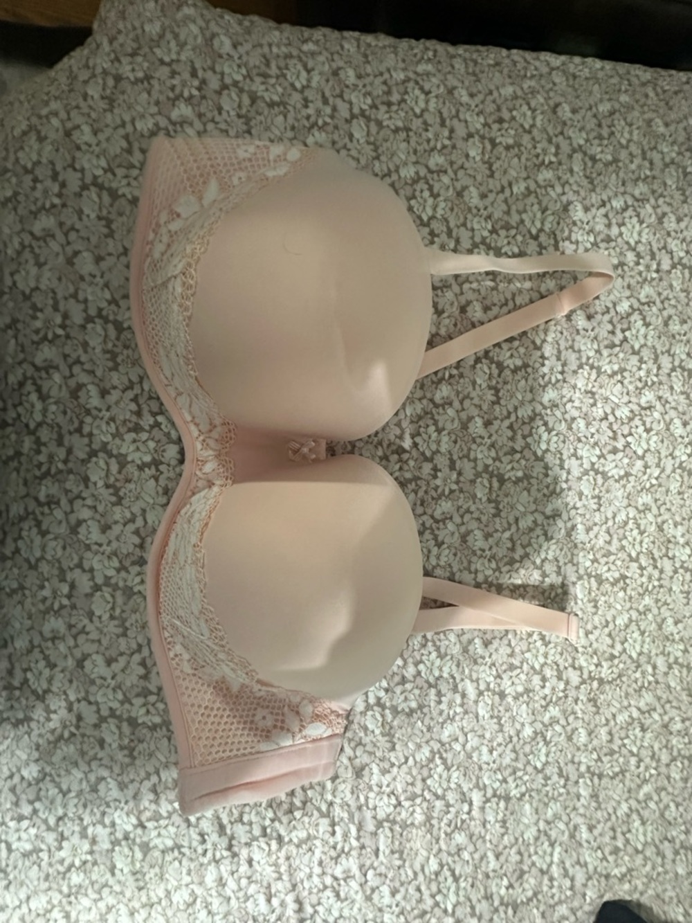 Women’s Light Pink Lace Trim Cacique strapless bra 42C
